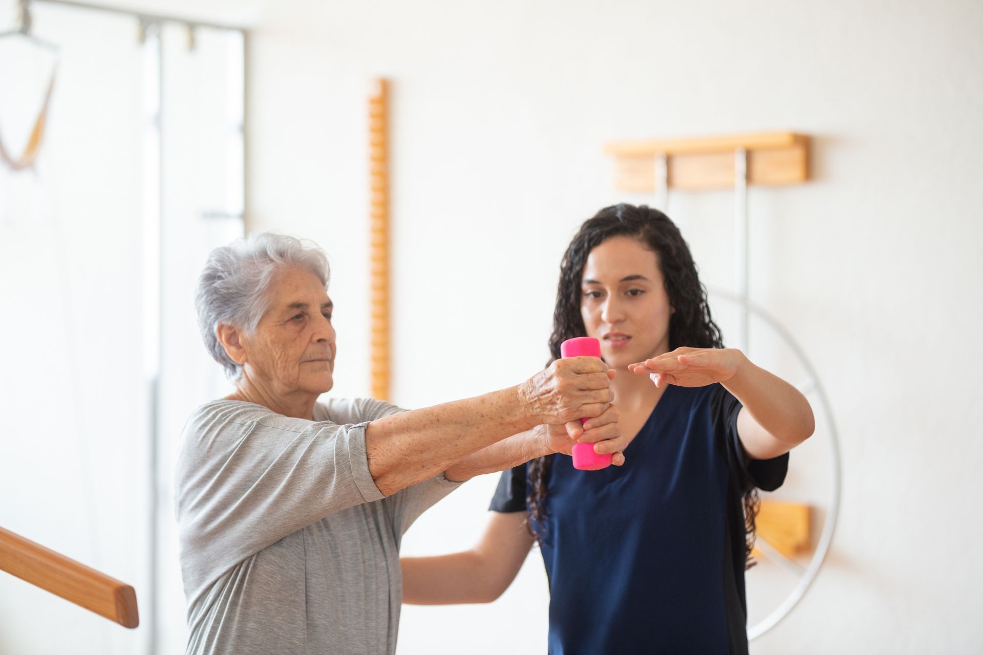 What are the benefits of incorporating exercise into a geriatric physical therapy program?